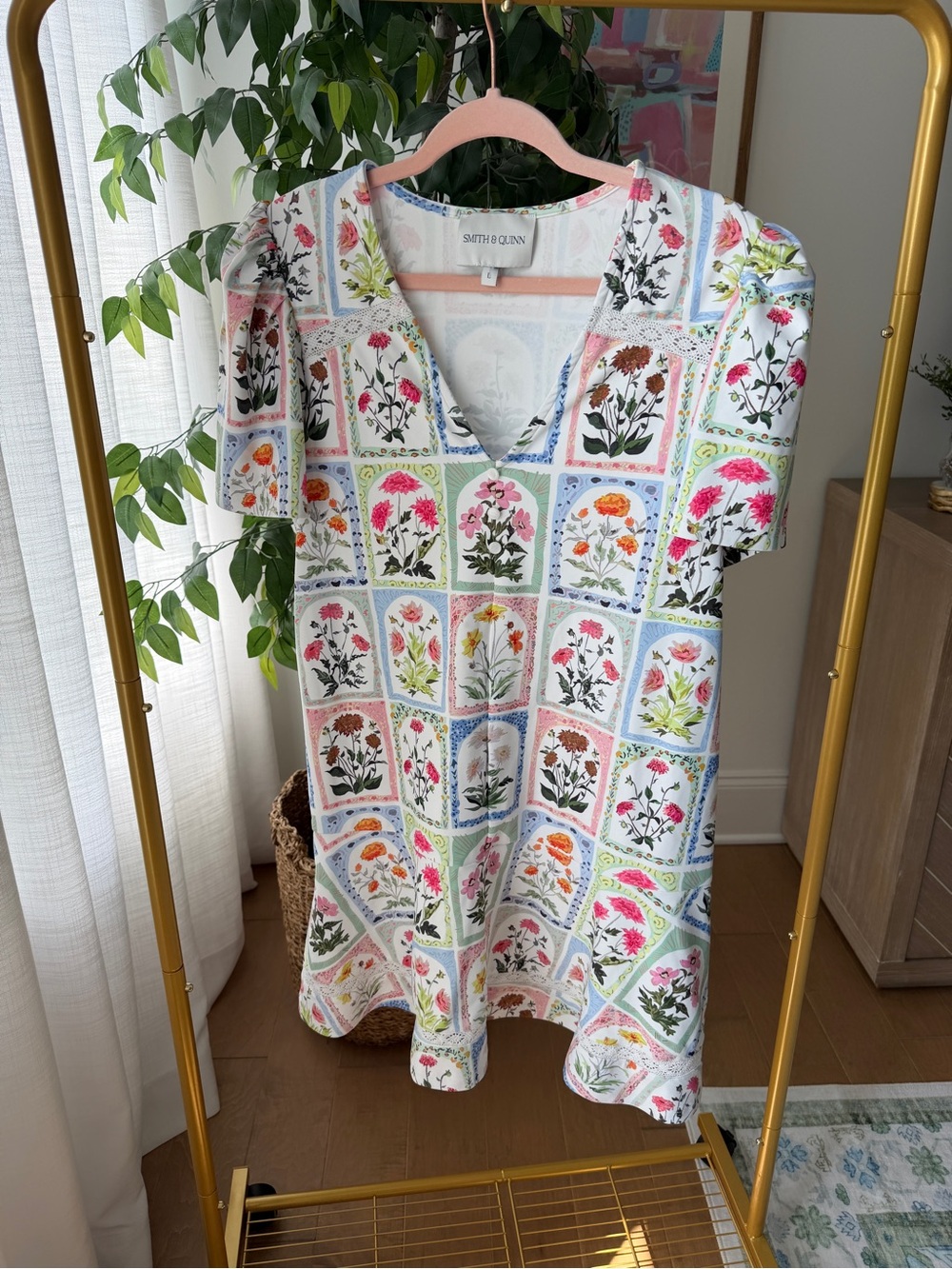 Smith & Quinn White Floral Patchwork V-Neck Dress